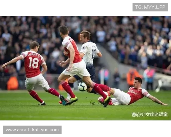 凯恩断球后推反击，热刺攻势持续快速推进