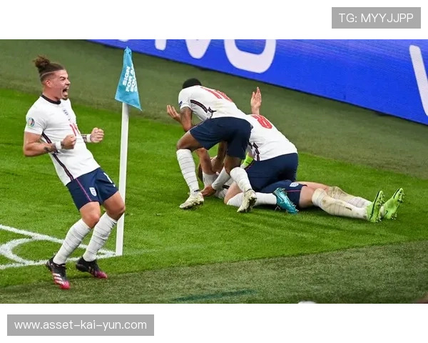 英格兰攻顶成功，凯恩再下一城头球补时致胜